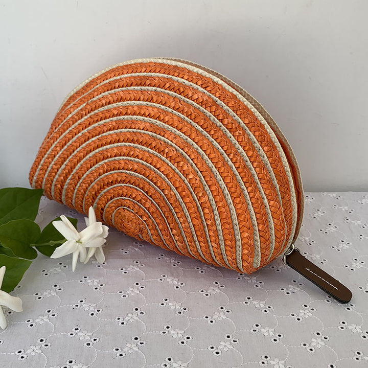 Kosmetikkveske i elegant halvmåne-design Skanto