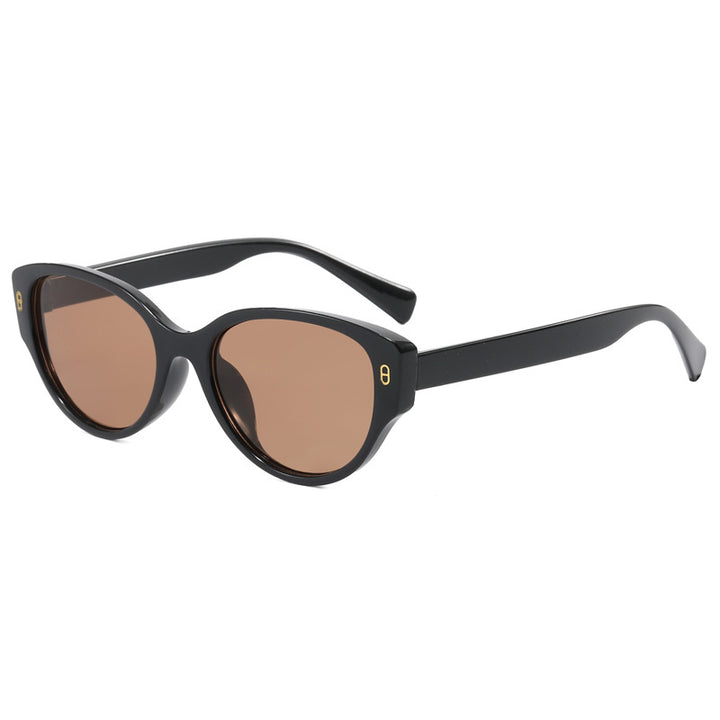 Dame Cat-Eye Solbrille med moderne plastikkramme Skanto