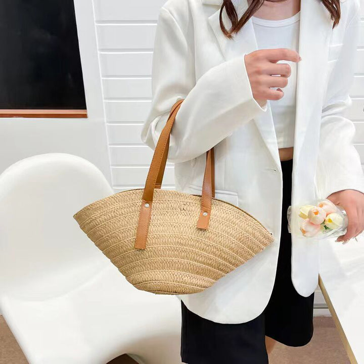 Flexible and stylish basket bag Skanto
