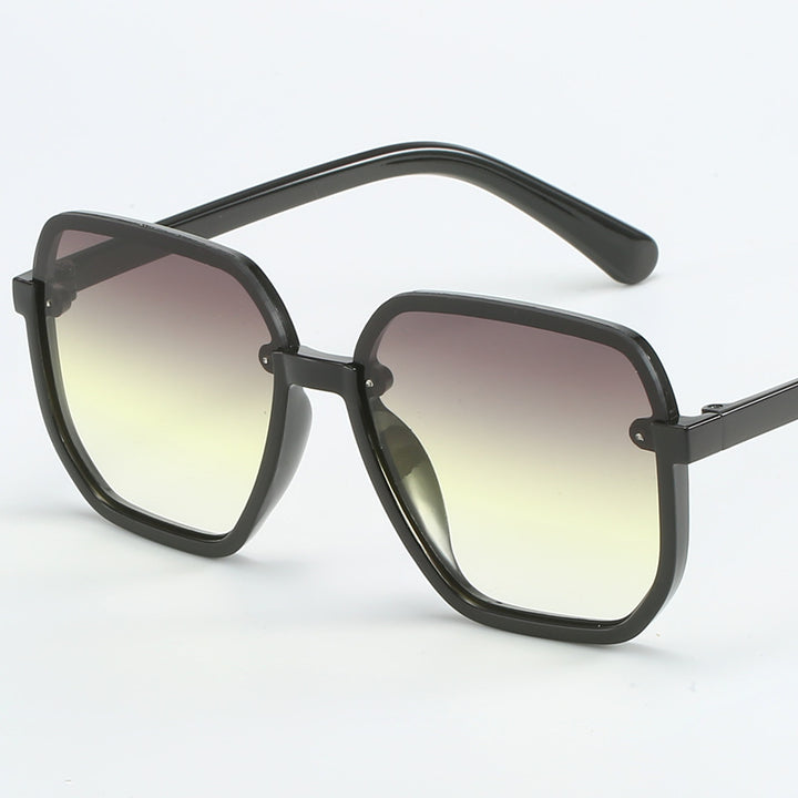Dame geometrisk solbrille i moderne design Skanto