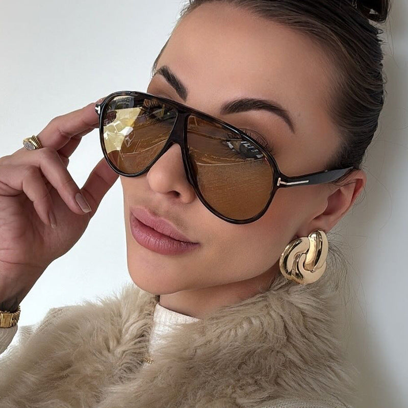 Women's fashionable glasses with large trendy frame Skanto