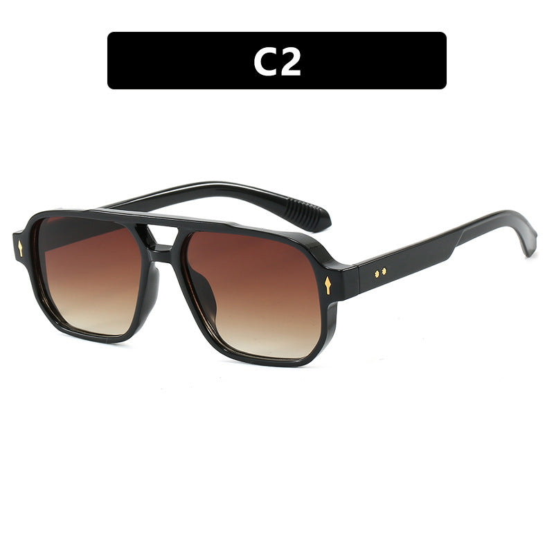 Women's fashion square sunglasses with luxurious details Skanto