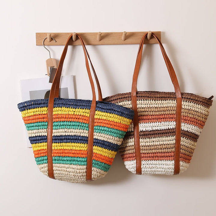 Braided straw bag with sturdy leather handles Skanto
