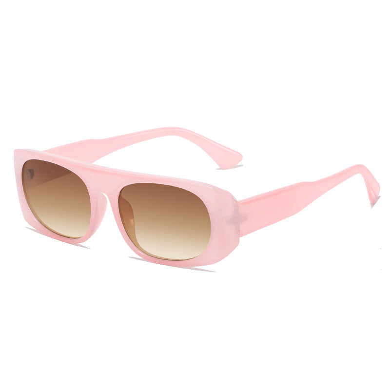Dame moteriktig solbrille i elegant skjolddesign Skanto