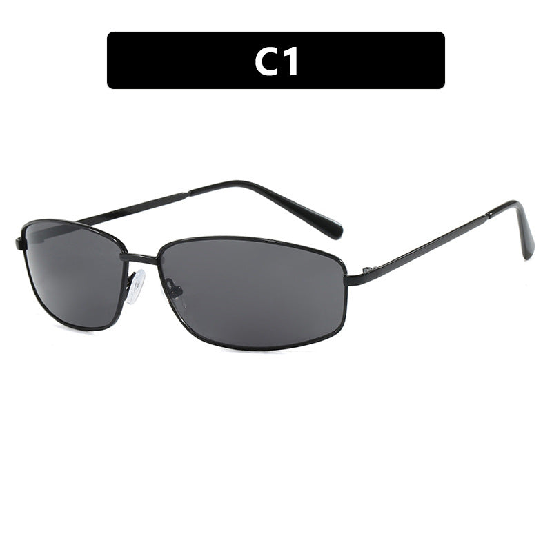 Women's sporty sunglasses with trendy metal detailing Skanto