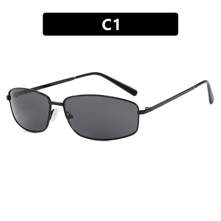 Women's sporty sunglasses with trendy metal detailing Skanto