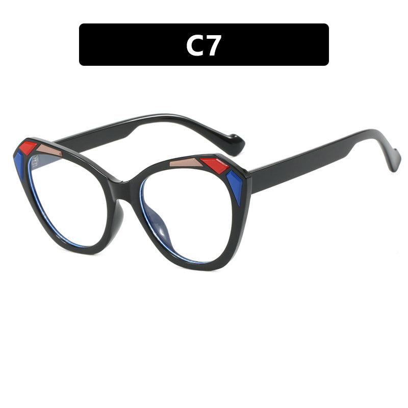 Women's cat-eye sunglasses with fashionable details Skanto