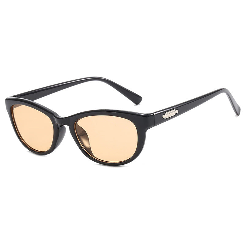 Dame Cat-Eye solbriller med elegant design og UV-beskyttelse Skanto