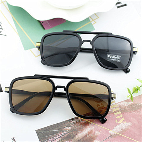 Damen moderne solbrille med kvadratisk ramme Skanto
