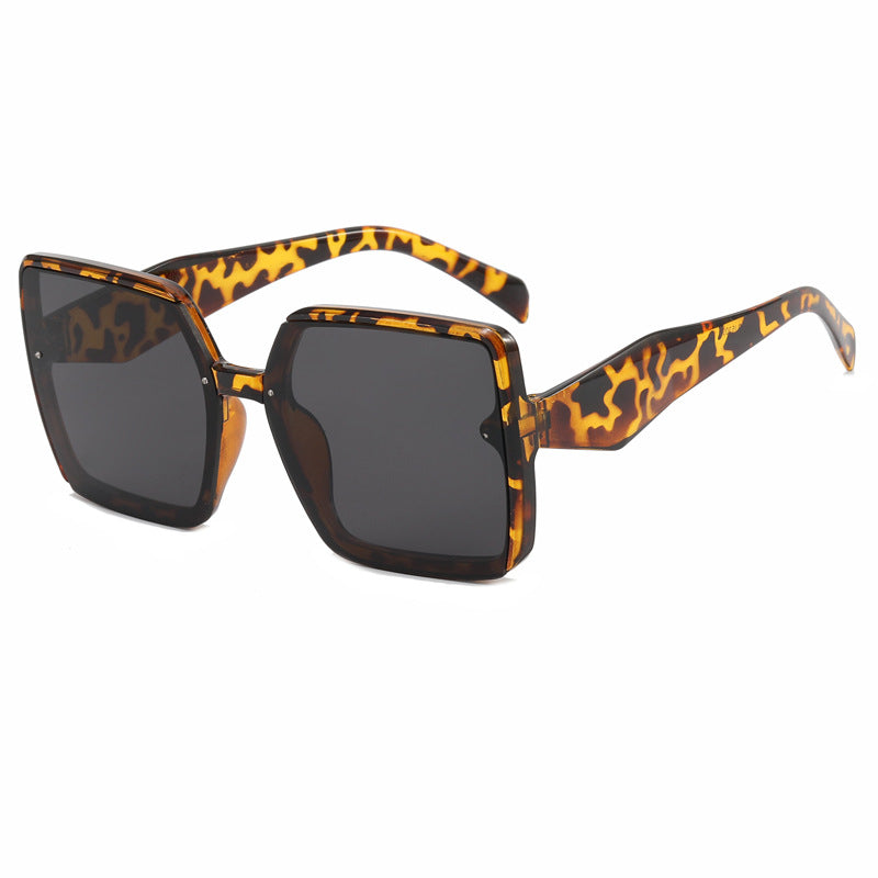 Dame overdimensjonert kvadratisk solbrille Skanto