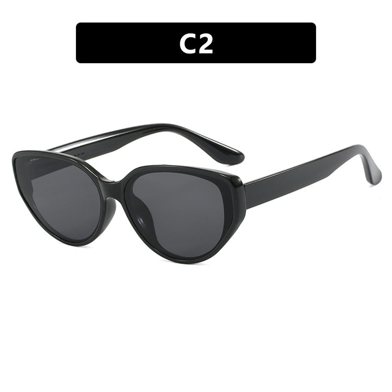 Women's Cat-Eye Sunglasses with Fashionable Tortoiseshell Pattern and UV Protection Skanto