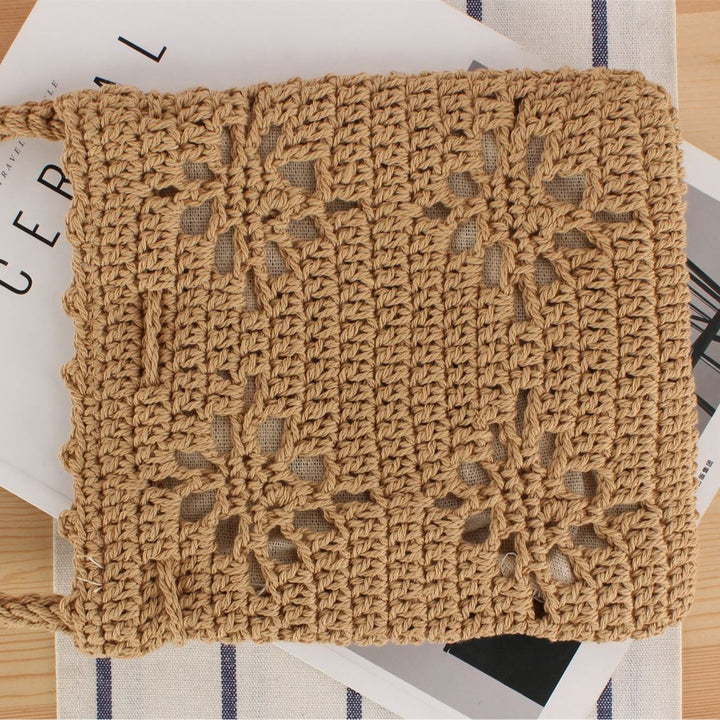Hand-knotted shoulder bag with floral pattern Skanto