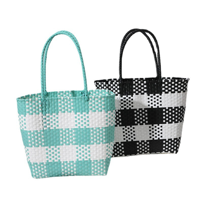 Handmade basket bag in modern plaid pattern Skanto