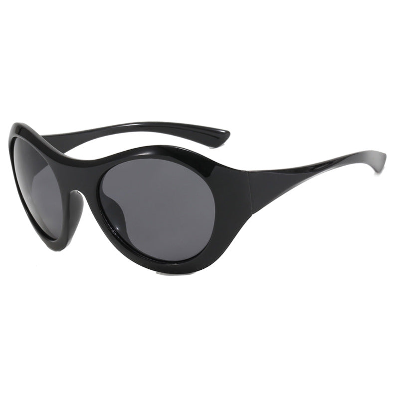 Women's retro-inspired sunglasses with oversized frame and protective lenses Skanto