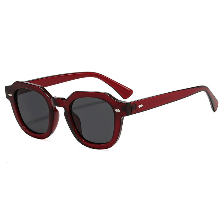 Women's sunglasses in modern design with polarized lenses Skanto