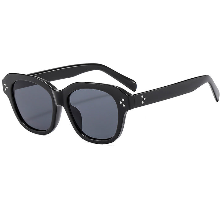 Dame solbrille i elegant retrostil med høyt beskyttende UV-filter Skanto