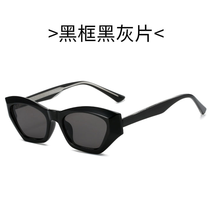 Damer Cat Eye solbriller med moderne transparente detaljer Skanto
