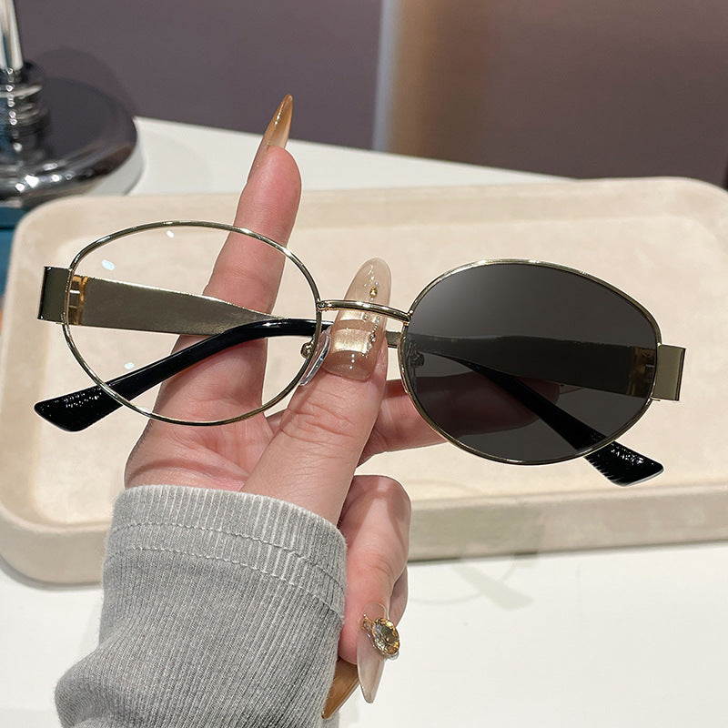 Dame Vintage solbrille i ovalt design Skanto