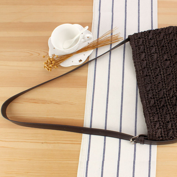 Shoulder bag with modern macrame design Skanto