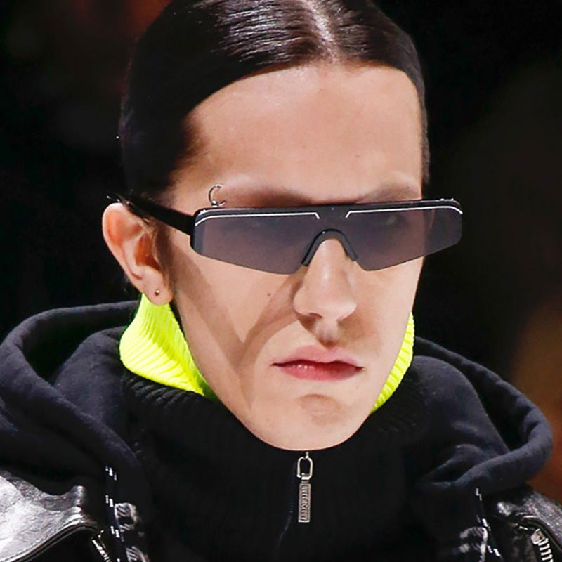 Dame Sporty Oversized Solbriller Skanto