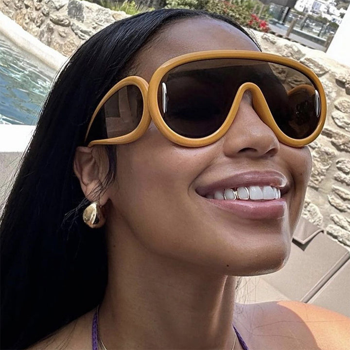 Women's sporty sunglasses in innovative design Skanto