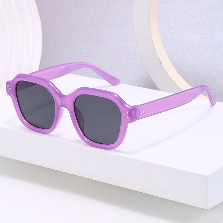 Dame moteriktig firkantet solbrille med speilende glass Skanto