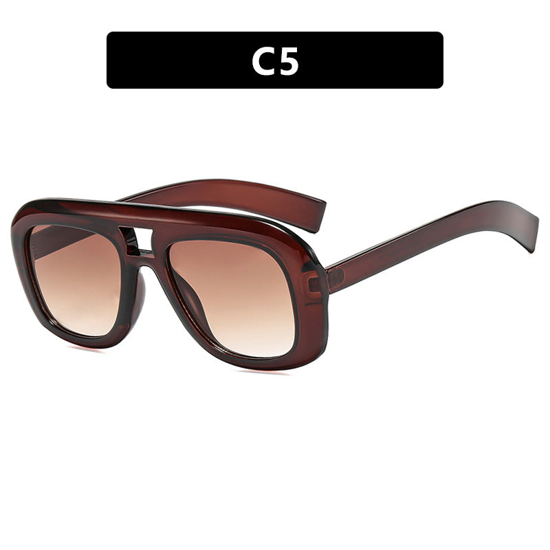 Women's Bold Sunglasses in Elegant Style Skanto