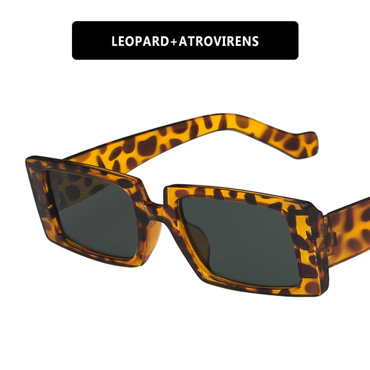 Women's square sunglasses with modern frame and elegant design Skanto