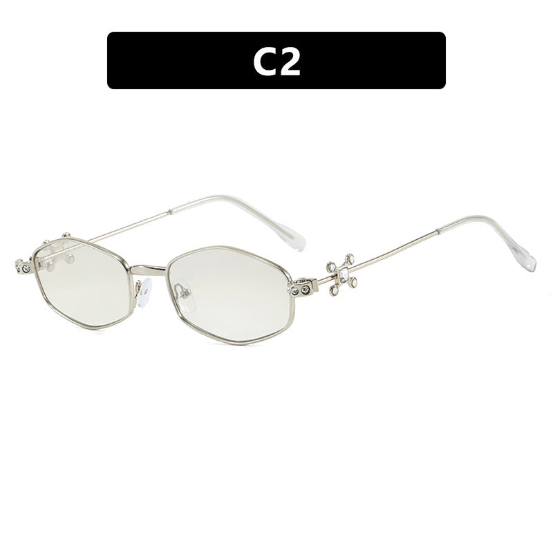Women's sunglasses with elegant accents and UV protection Skanto
