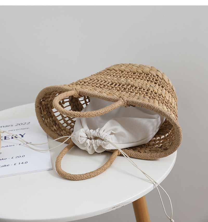 Handmade rattan bag with a removable insert Skanto