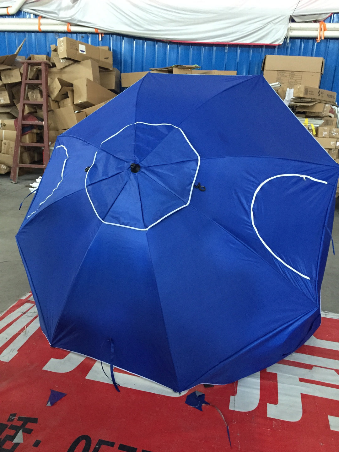 Stabil strandparasol med UV-beskyttelse Skanto