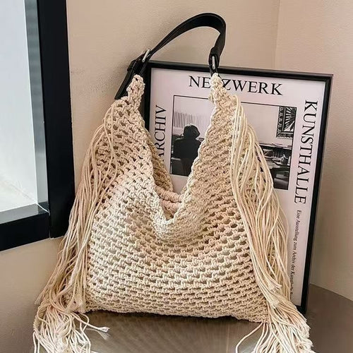 Handmade stylish tote bag with fringe Skanto