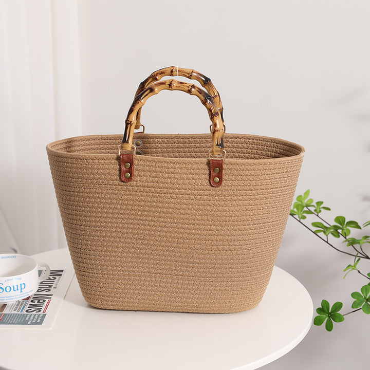 Modern straw basket with bamboo handle Skanto