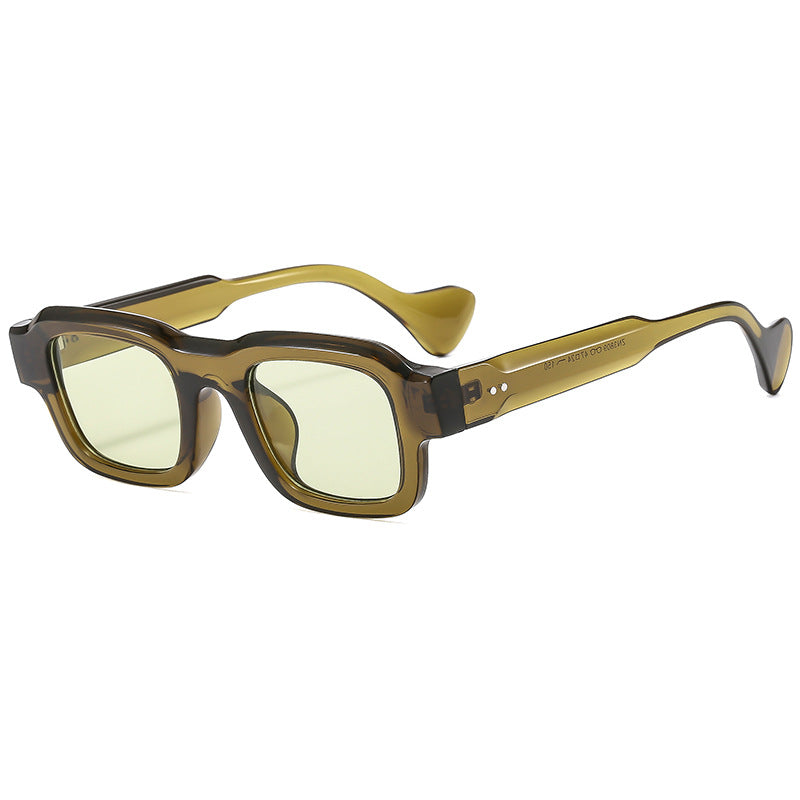 Dame trendy firkantet solbrille med ergonomisk design Skanto