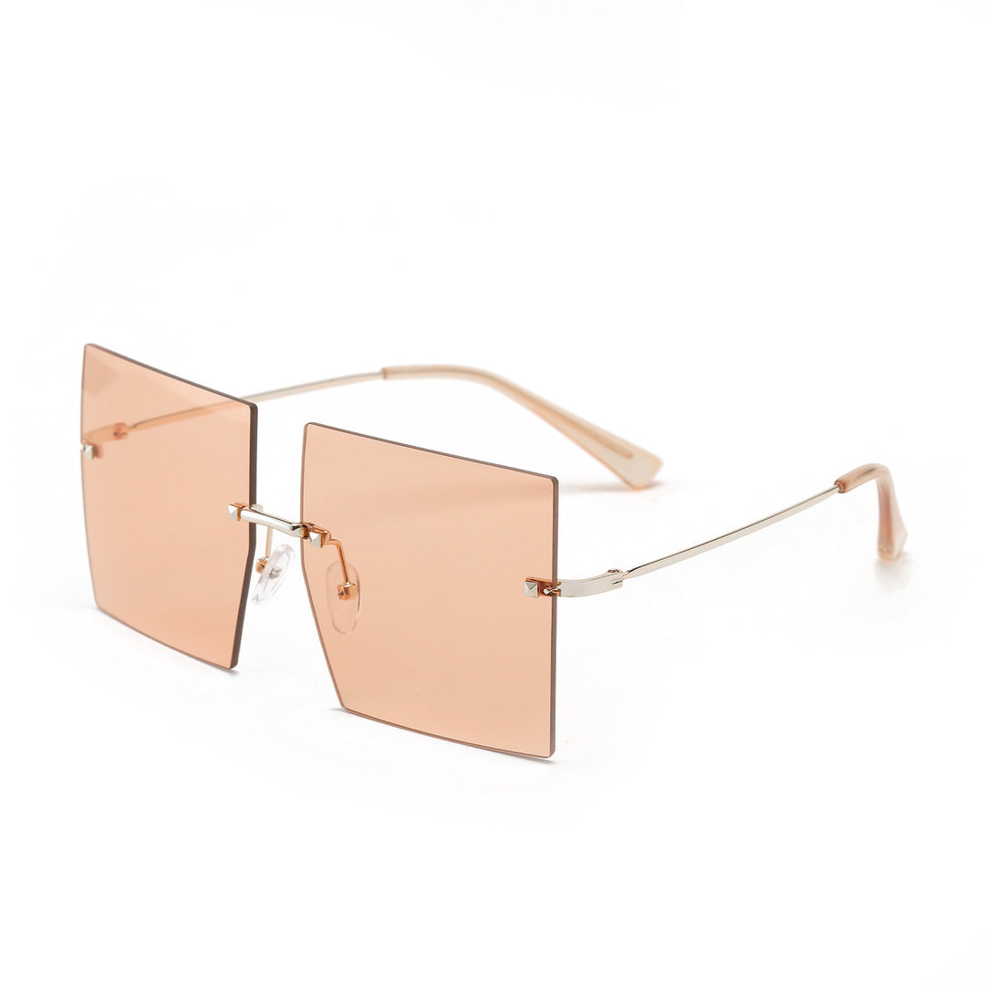 Dame moteriktig kvadratisk solbrille med brede glass og filigran metallramme Skanto