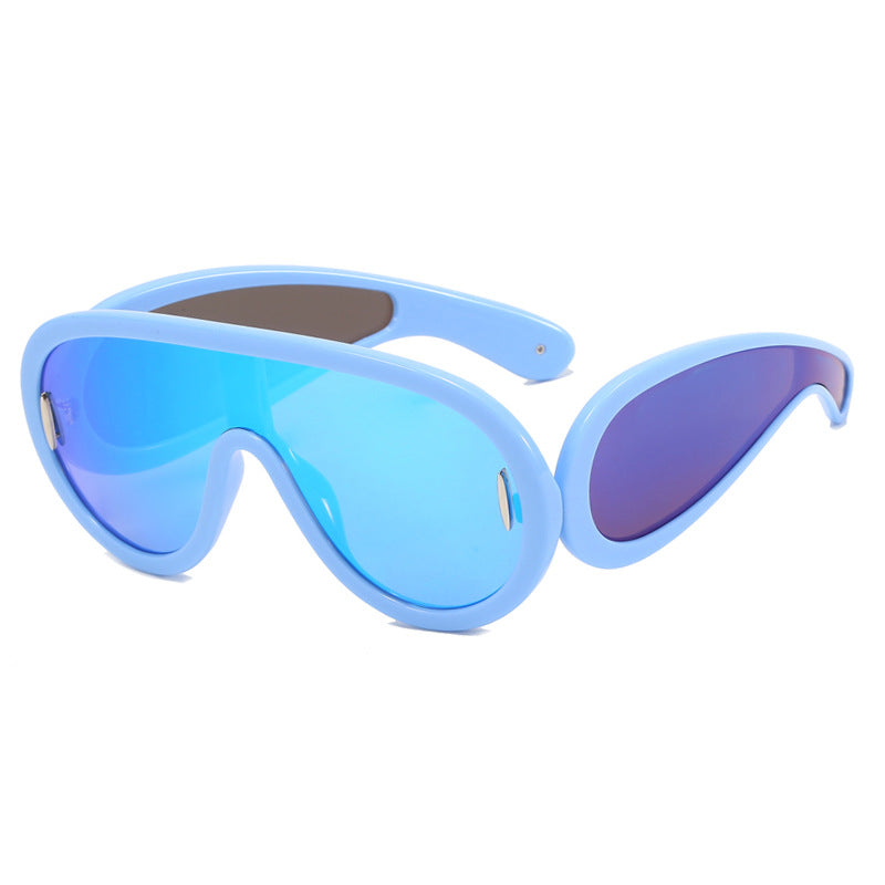 Women's sporty sunglasses in innovative design Skanto