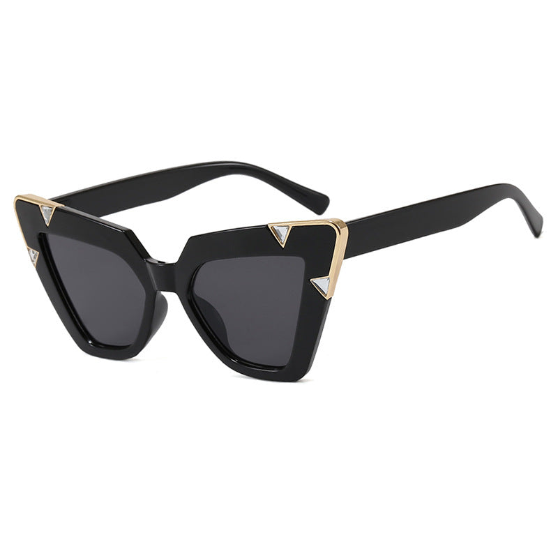 Women's Cat-Eye Sunglasses with Luxurious Motif and Protective UV Filter Skanto