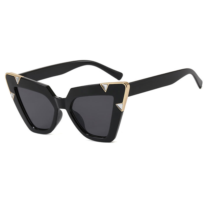 Women's Cat-Eye Sunglasses with Luxurious Motif and Protective UV Filter Skanto