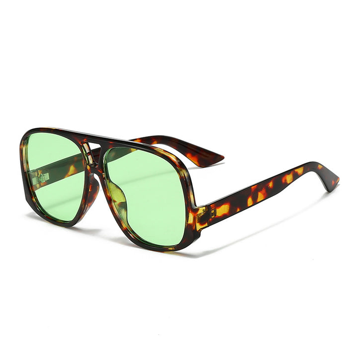 Women's trendy oversized sunglasses in modern tortoise pattern Skanto
