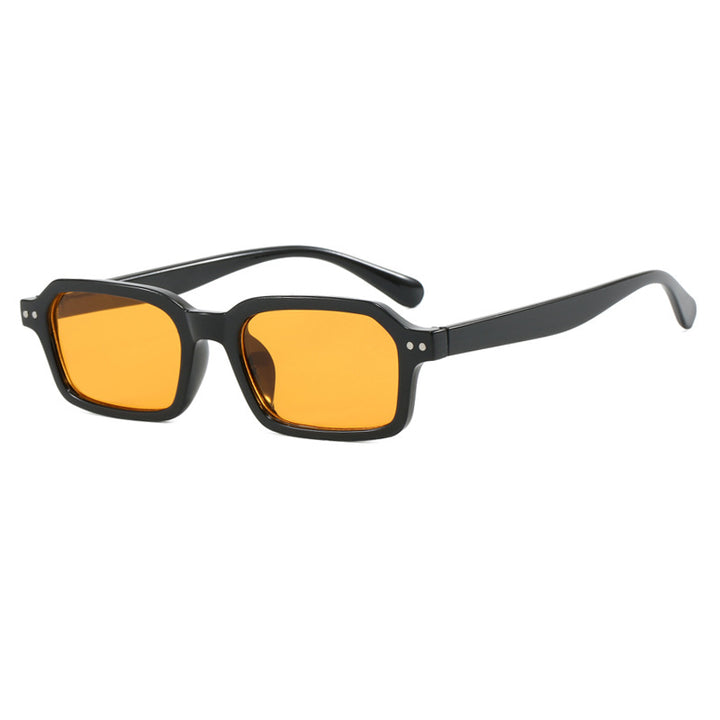 Women's fashion square sunglasses in urban design Skanto