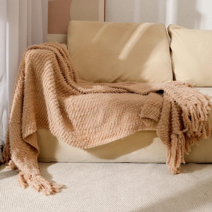 Kvinnens strikkede teppe med mykeste fleece og dekorative frynser Skanto