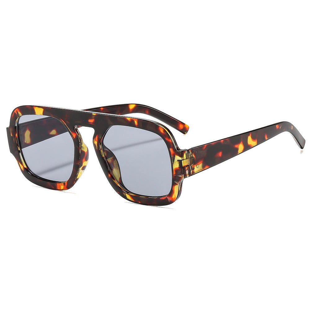 Men's Bold Retro-Inspired Square Sunglasses Skanto