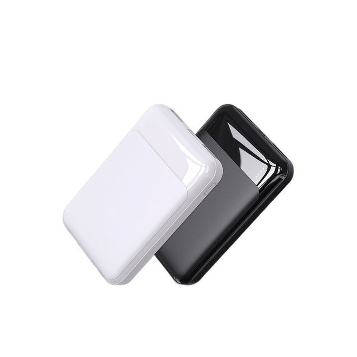 Bærbar Powerbank med integrert ladekabel og hurtigladingsfunksjon Skanto