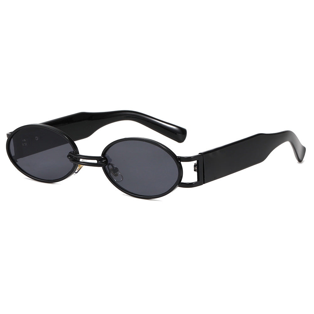 Dame moteriktig solbrille i oval design Skanto