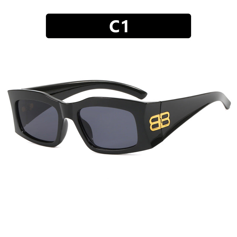 Women's fashion sunglasses with angular frame and polarized lenses Skanto
