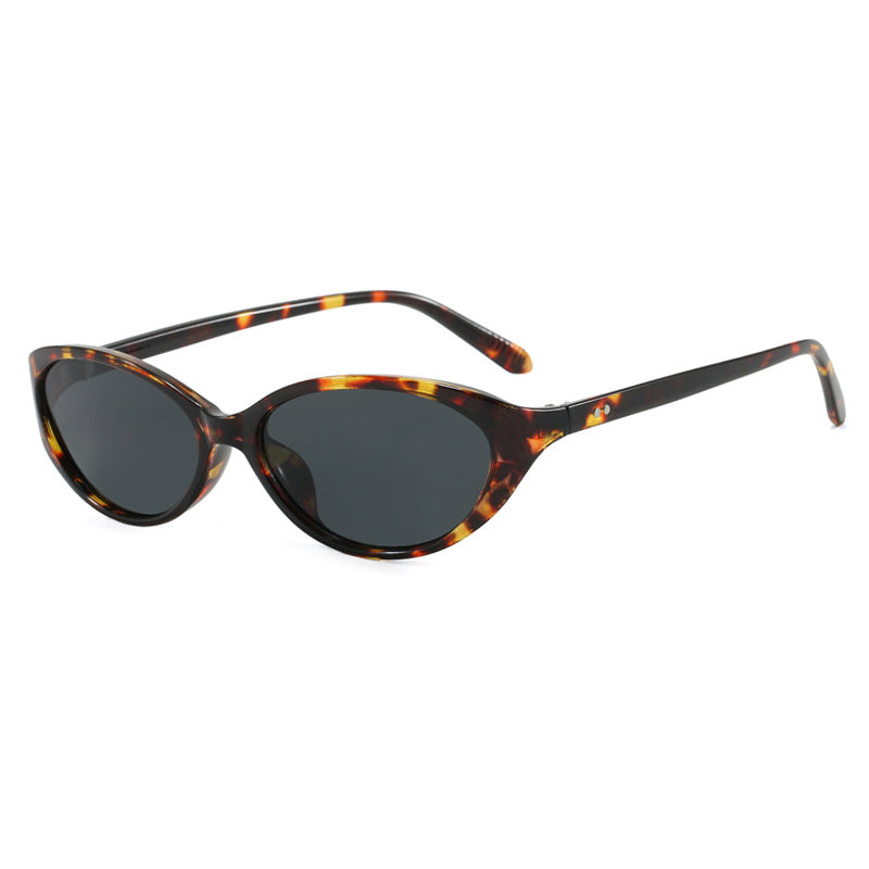 Women's Cat-Eye Sunglasses with Stylish Design and Protective UV Filter Skanto