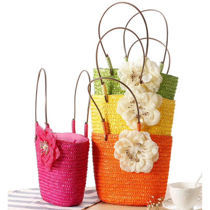 Beach bag with decorative floral detail Skanto