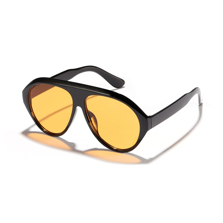 Dame solbrille med markant design og innovativ ramme Skanto
