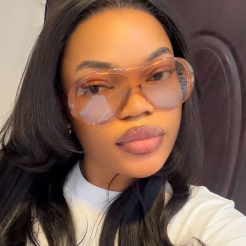Women's sporty sunglasses in futuristic design Skanto