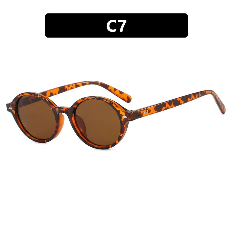 Women's round sunglasses with modern design and polarized lenses Skanto